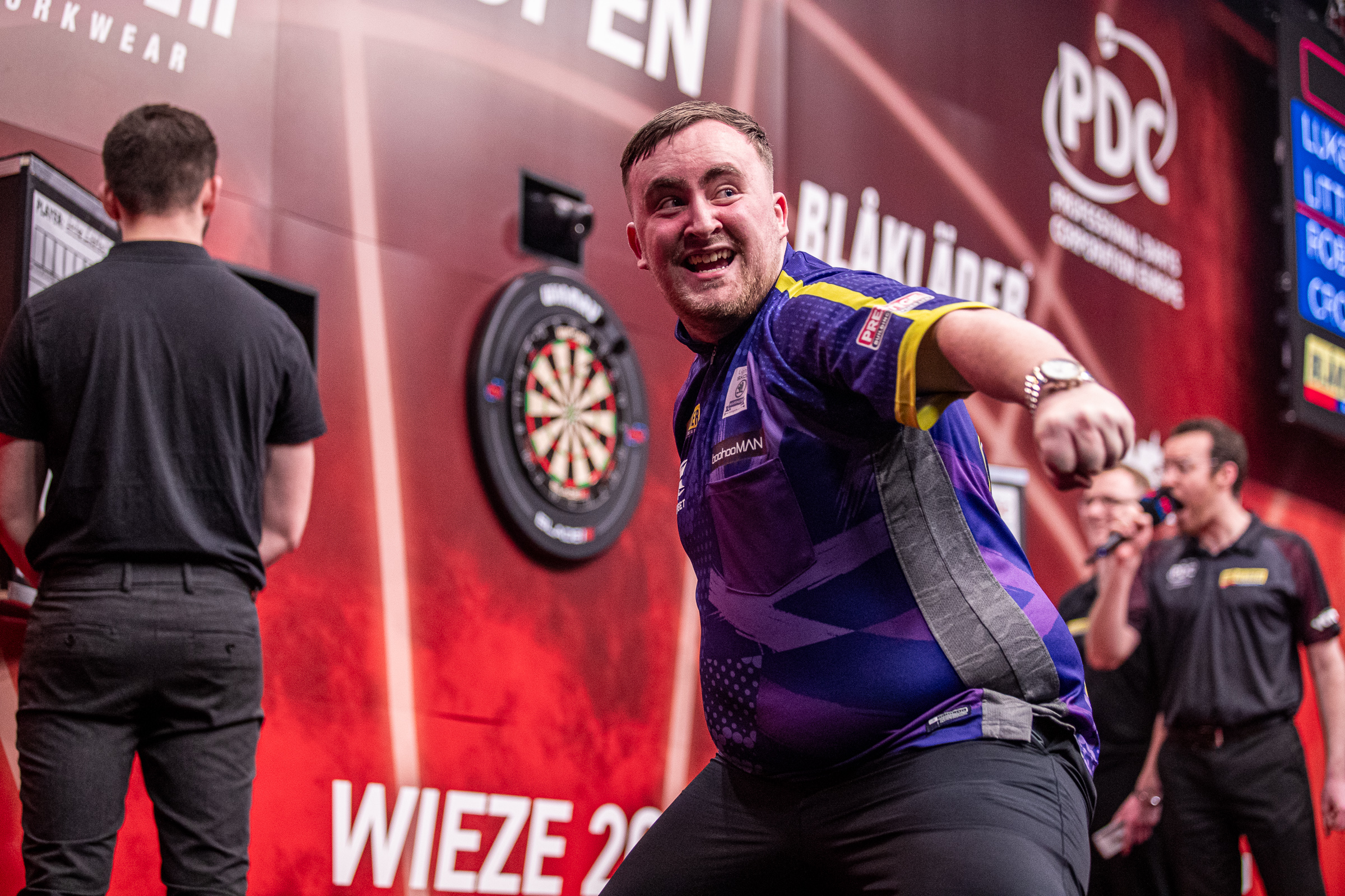 Luke Littler bestieg 2025 als jüngster Spieler aller Zeiten den WM-Thron (Bild: Jonas Hunold/PDC Europe)