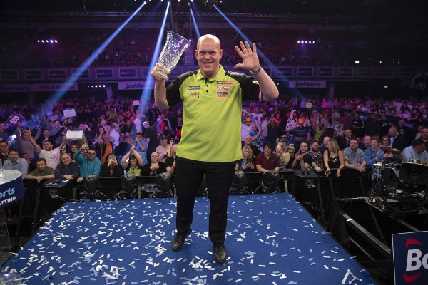 MvG gewann alles was es zu gewinnen gibt, darutner auch der World Grand Prix und drei WM-Titel (Bild: Lawrence Lustig/PDC)