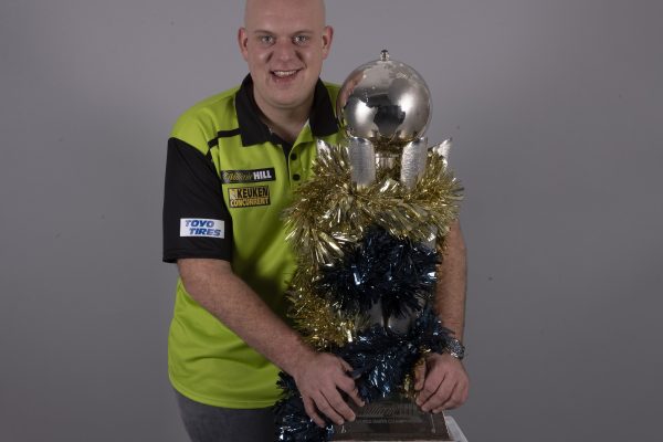 Michael van Gerwen wurde 2014 mit 24 Jahren der jüngste Weltmeister aller Zeiten (Bild: Lawrence Lustig/PDC)
